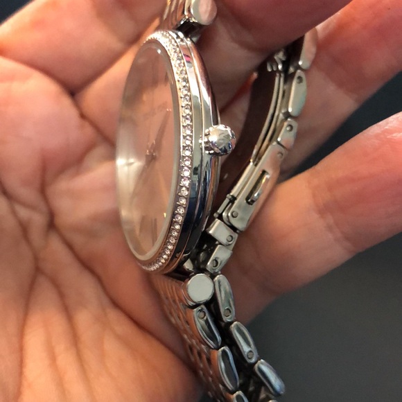 MICHAEL KORS SILVERTONE WOMENS WATCH - Picture 4 of 4